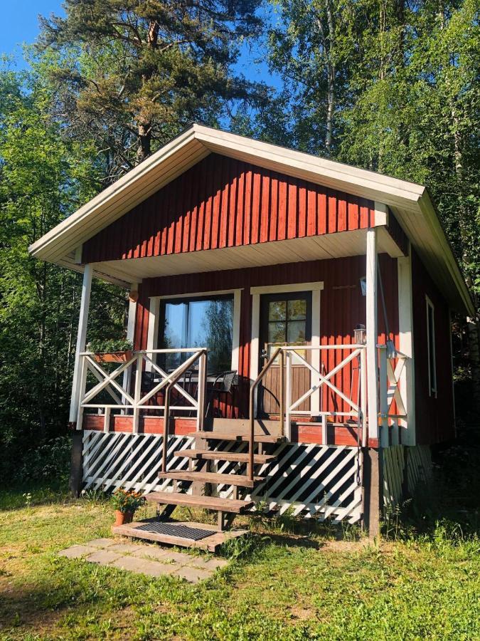 Pihlajamaeen Lomamoekit Vanhakyla Kültér fotó