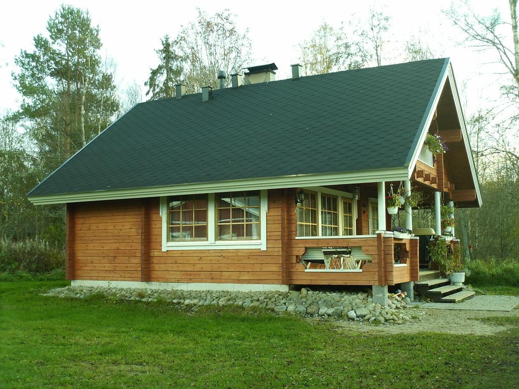 Pihlajamaeen Lomamoekit Vanhakyla Szoba fotó